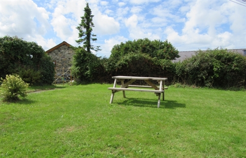 Ysgubor Fawr garden